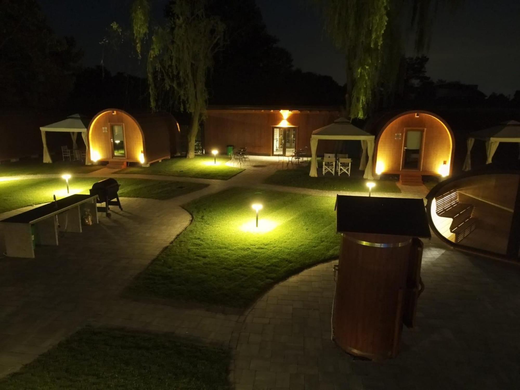Vicolungo Glamour Lodge & Spa - Free Spa Hot Tub E Sauna Exterior foto